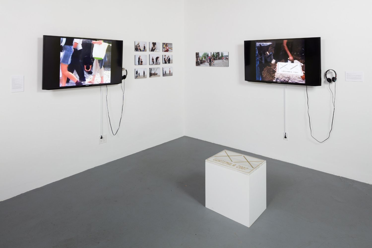 Installation+of,+Bearing+Witness,+Works+by+Regina+José+Galindo,+Baik+Art,+2017,+18