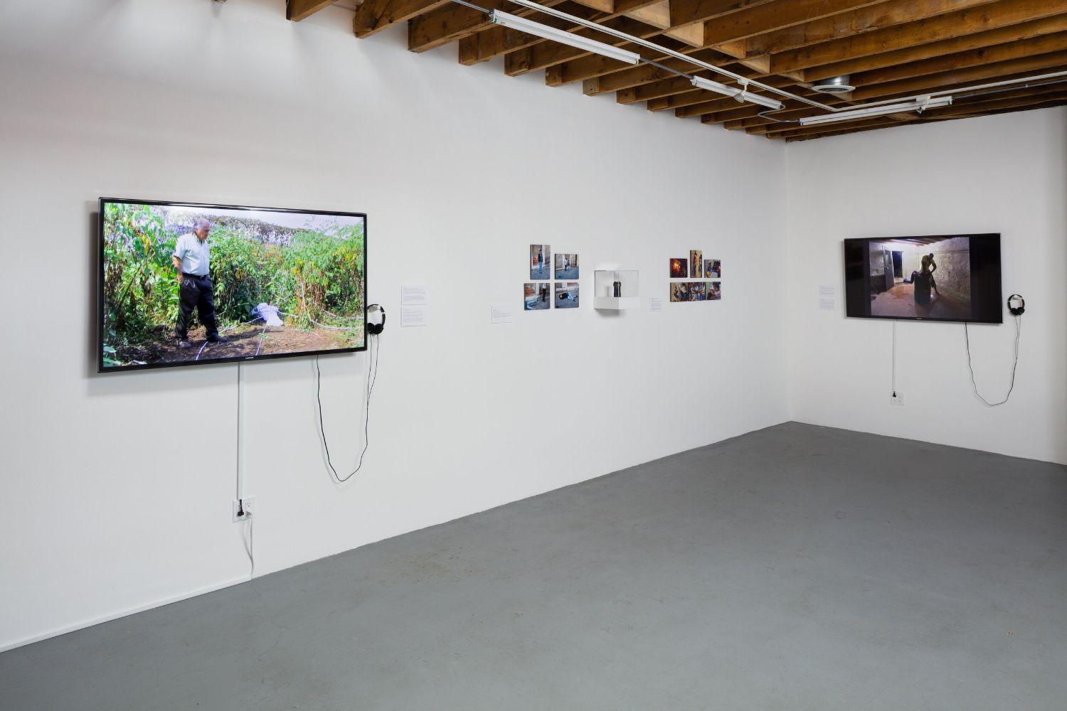 Installation+of,+Bearing+Witness,+Works+by+Regina+José+Galindo,+Baik+Art,+2017,+19