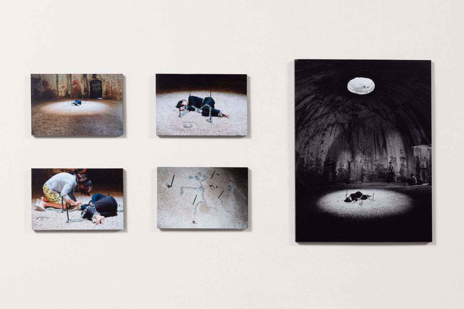 Installation+of,+Bearing+Witness,+Works+by+Regina+José+Galindo,+Baik+Art,+2017,+26