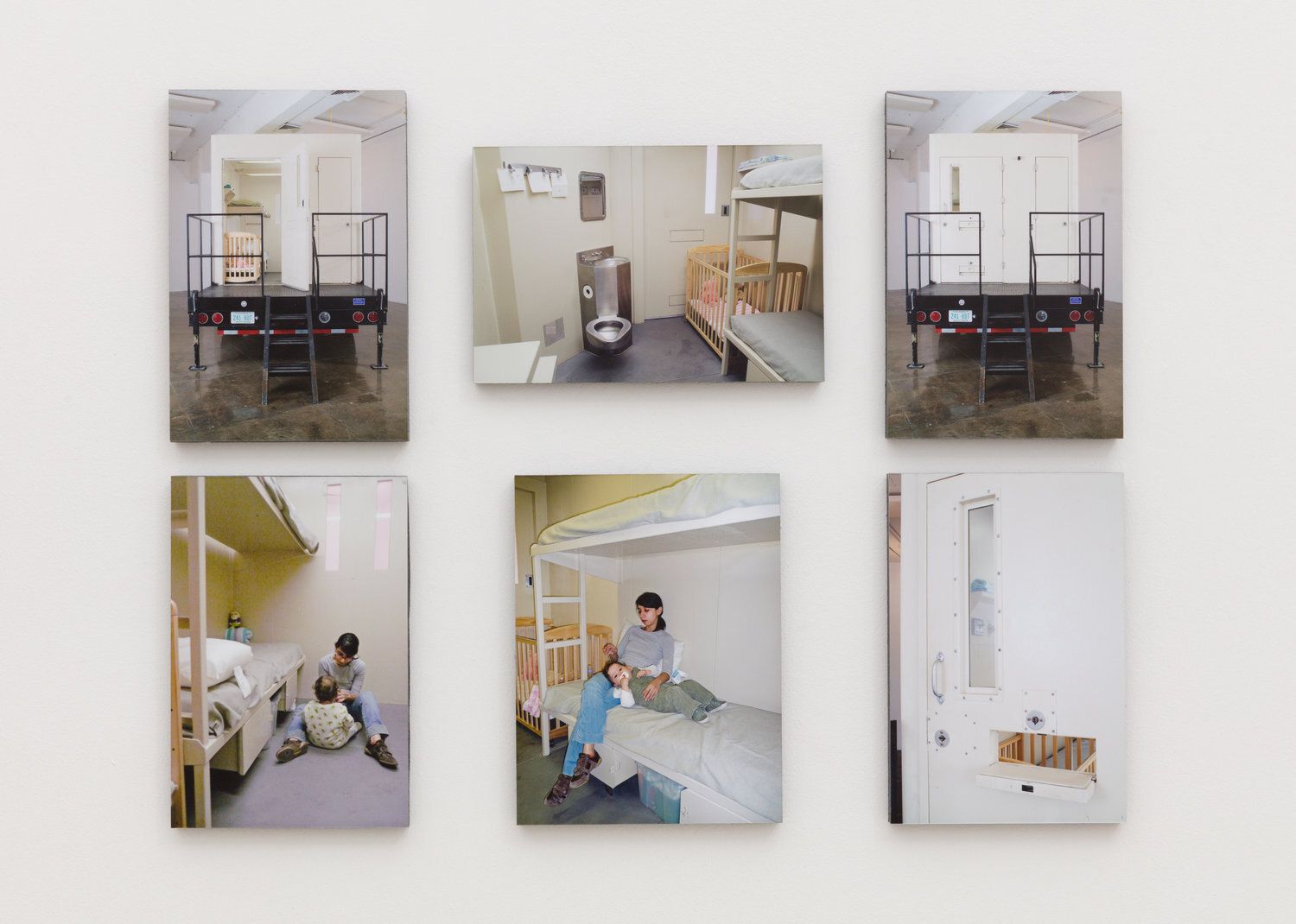 Installation+of,+Bearing+Witness,+Works+by+Regina+José+Galindo,+Baik+Art,+2017,+28