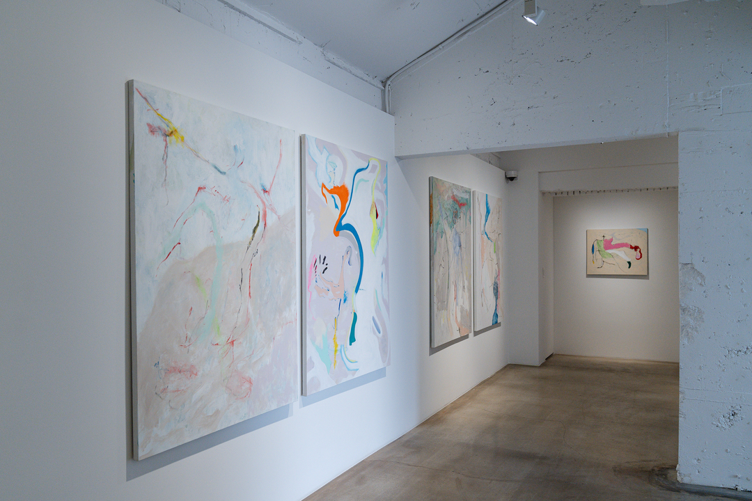 Make a Move - Baik Art Gallery